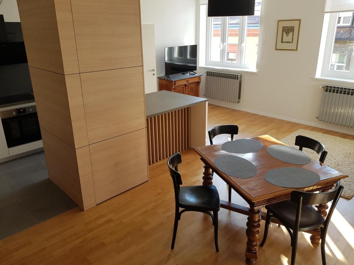 Apartmani Seven App ซาเกร็บ ภายนอก รูปภาพ